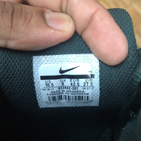 Nike Air Max Motion Low “Dark Green White” - Picture 16 of 16